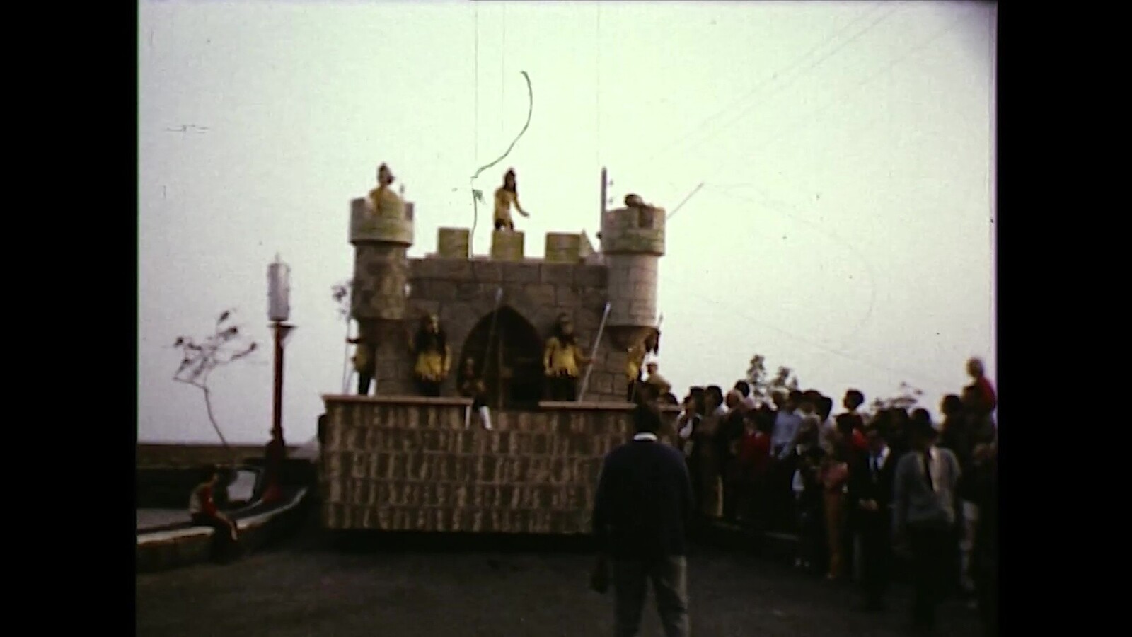 Coso del carnaval de Arrecife (c. 1975) en VIDEOS 