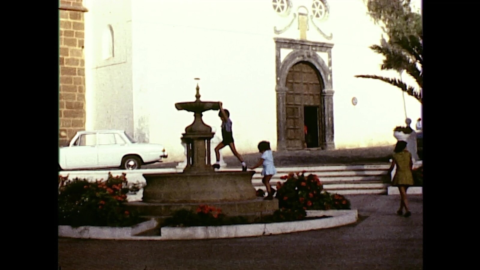 Paseando por Teguise (c. 1970) en VIDEOS 