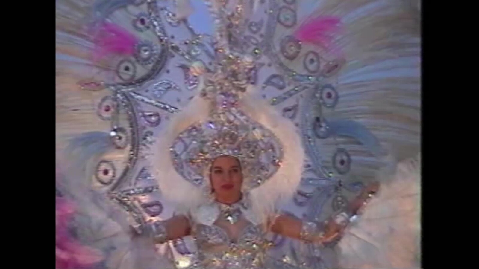 Coso del carnaval de Arrecife (1998) en VIDEOS 