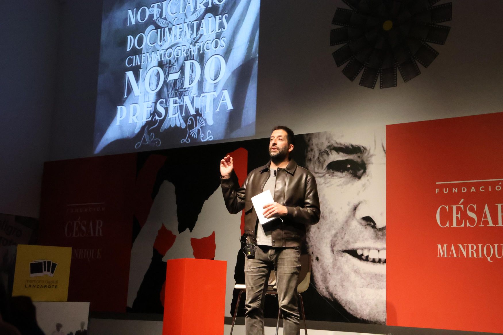 Lleno absoluto en la primera conferencia de Memoria de Los Jueves 2026